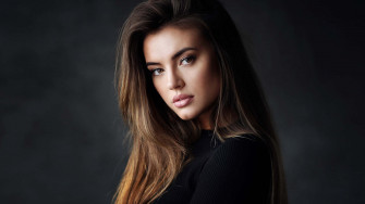 Young Models Wallpaper