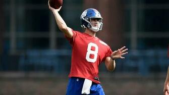Giants Get First Look At Rookie Qb Daniel Jones Cbssports
