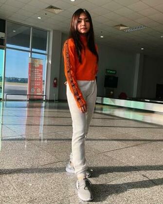 Dexienity Dexie Diaz Orenji