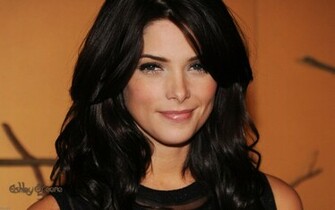 Just Look At Those Great Pictures We Love Ashley Greene Wallpaper