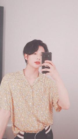 Hyunjin Lockscreen Discovered By Miles On We Heart