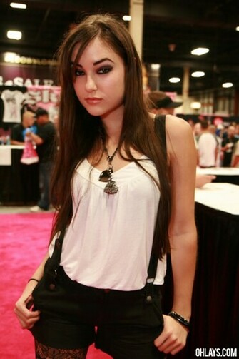 Sasha Grey iPhone Wallpaper Ohlays