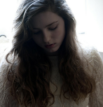 Birdy Singer Wallpaper Background Image
