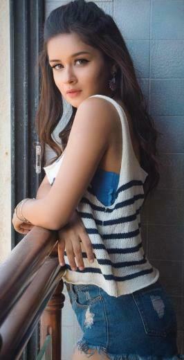 Avneet Kaur HD Wallpaper For Android Apk