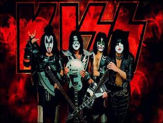 Kiss Wallpaper