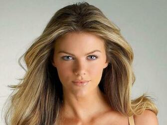 Brooklyn Decker Wallpaper HD