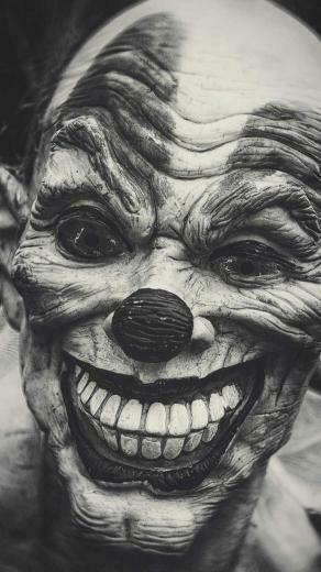 Super Scary Halloween iPhone Xs Max Wallpaper