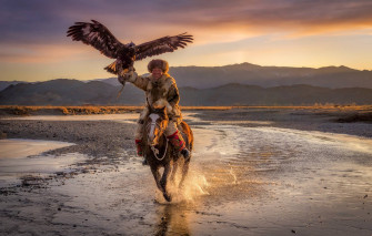 Mongolia Burkitshi Hunter Xec4fcfy6jasaoce Wallpaper