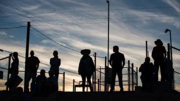 Scotus Rules Detained Immigrants Not Entitled To Bond Hearings Axios