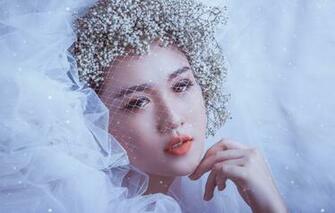 Wallpaper Look Girl Flowers Face Style Mood Hand Makeup