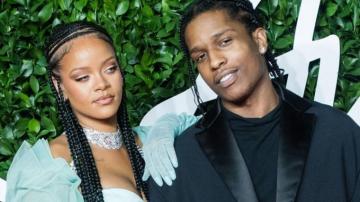 Rihanna Is Pregnant Singer Debuts Baby Bump During Outing With