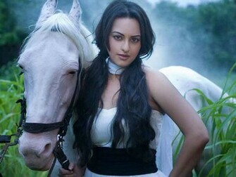 Sinha Hot HD Wallpaper Sonakshi