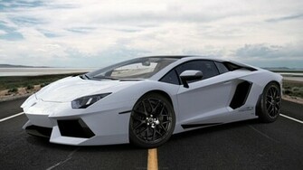 New Lamborghini Aventador HD Wallpaper