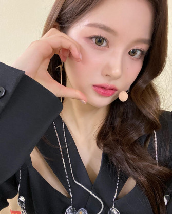 Beautiful Pictures Of Nmixx S Sullyoon Whose Visuals Are