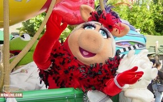 Miss Piggy Desktop Wallpaper