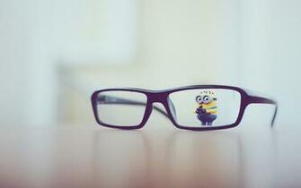Glasses Minion Toy Reflection Funny Mood Minimalist Picture HD