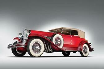 Vintage Red Classic Car Wallpaper HD