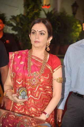 File Nita Ambani At Esha Deol S Wedding Isckon Temple Jpg