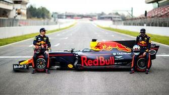 Red Bull La Rb14 Arrive F1only Fr F1 News