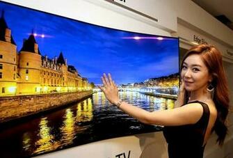 Lg S New Wallpaper Tv Is Thin As A Credit Card And Can Literally Curve