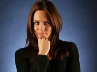 Emily Blunt Wallpaper HD Full Pictures