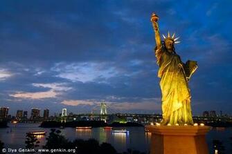Statue Of Liberty At Night Minimalist Design On Building Simple Home