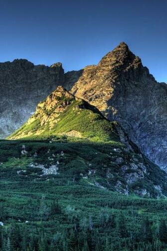 Beautiful Mountains iPhone HD Wallpaper