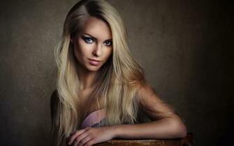 Women Long Hair Blonde Blue Eyes Looking At Er Model