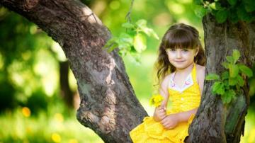Cute Baby Girl HD Wallpaper For
