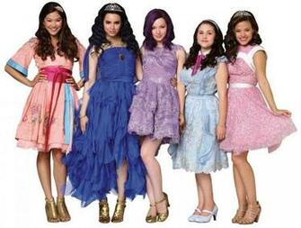 Descendants Disney Mal Evie Carlos Jay More