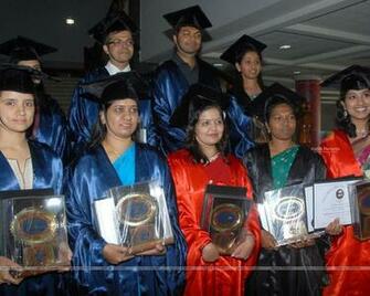Wallpaper Group Of Medalists 17th Convocation Nimhans Posing