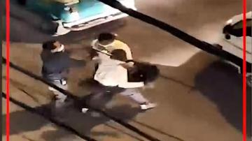Caught On Cam Delhi Cop Thrashed After Tiff Over Mask City