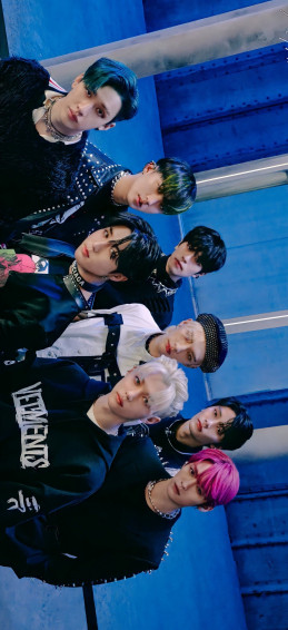Stray Kids