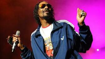 Snoop Dogg Performing Wallpaper