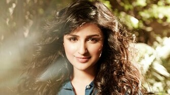 Parineeti Chopra Wallpaper HD