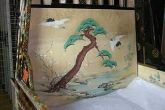 Tears And Holes In Vinyl Wallpaper Not Only Affect The Look Of