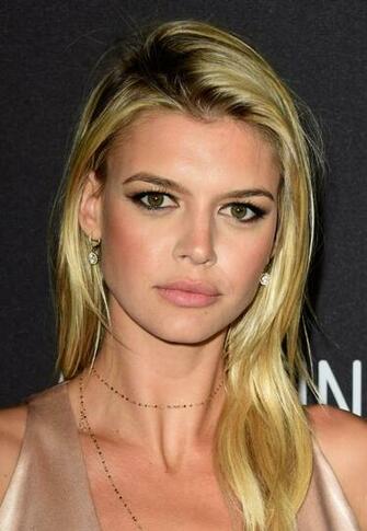 Picture Of Kelly Rohrbach