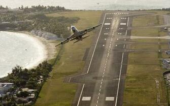 Widescreen Civil Aircraft Wallpaper Designmodo