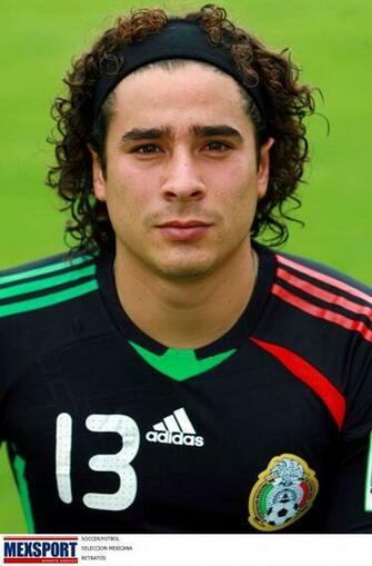 Guillermo Ochoa Vriendin Vermogen Lengte Tattoo