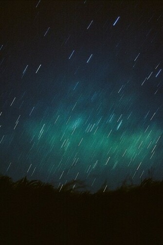 Meteor Shower iPhone 4s Wallpaper iPad
