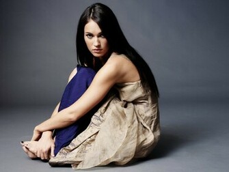 Freaking Spot Megan Fox Full HD 1080p Wallpaper