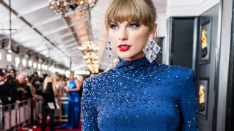 Taylor Swift Hit The Grammys Red Carpet In A Midnights