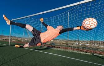 Wallpaper Football Goalkeeper Save Image For Desktop Section
