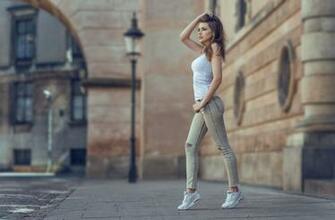 Wallpaper With Girl Posted By Zoey Peltier