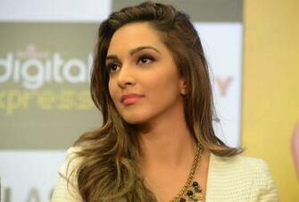 Fugly Movie Fame Actress Kiara Advani Pics And Wallpaper
