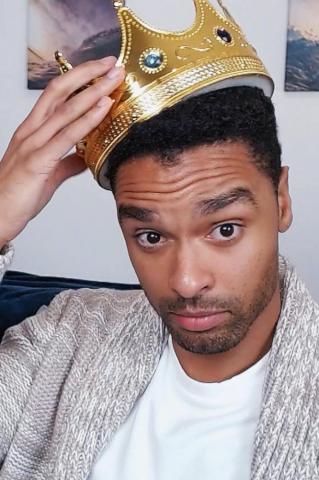Bridgerton S Reg Jean Will Host Saturday Night Live Vanity