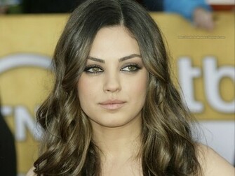 Wallpaper Hollywood Actress HD Mila Kunis