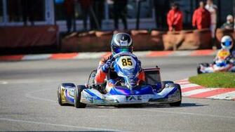 Kart Racing Wallpaper For Android Apk