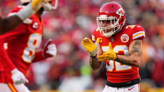 Tyrann Mathieu Defensive Backs Coach For The Kansas City Wallpaper