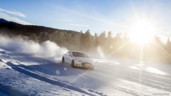 Tesla Model S 2016my In Snow Front